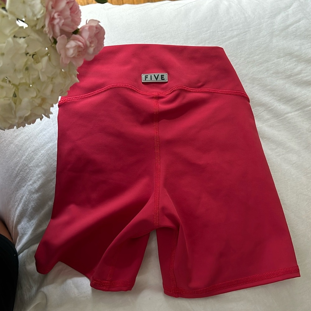 FIVE THE LABEL “PERFECT SHORT 5’”